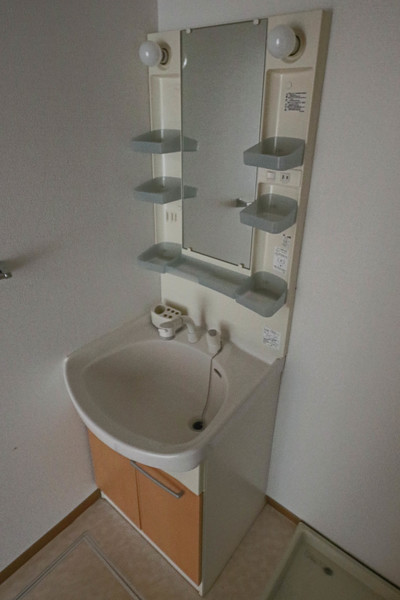 洗面設備　同じ敷地内別のお部屋