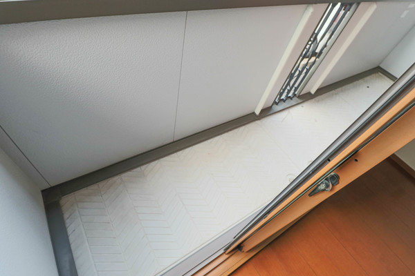 バルコニー　同じ敷地内別のお部屋