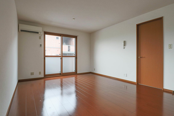 居室・リビング　同じ敷地内別のお部屋