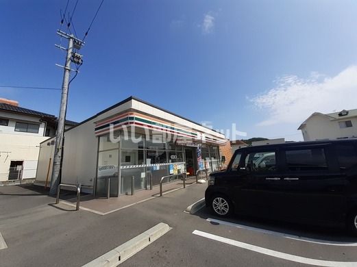コンビニ　セブンイレブン　桜町（コンビニ）まで1006m