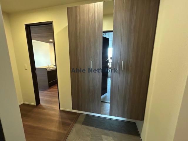 玄関　※管理会社写真参照