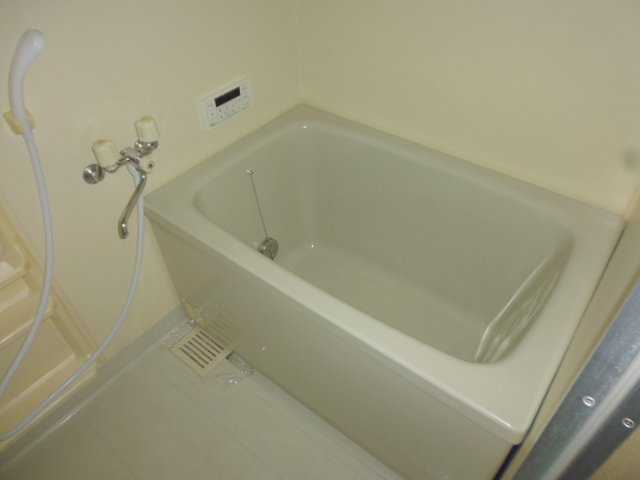 バス・シャワールーム　追い焚きバス