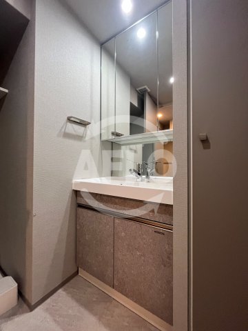 洗面設備　アーバネックス天満橋Front　独立洗面台