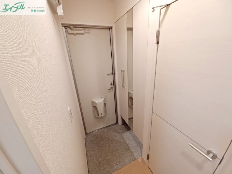 玄関　同型参考写真