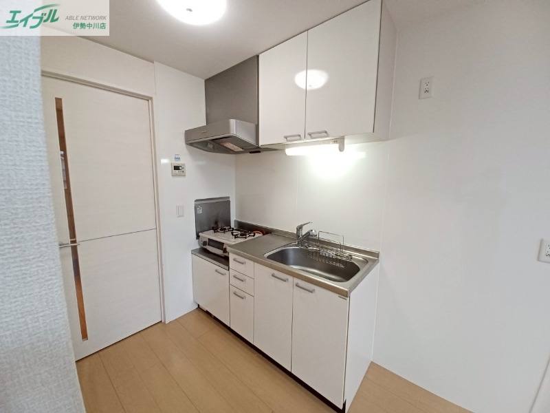 キッチン　同型参考写真