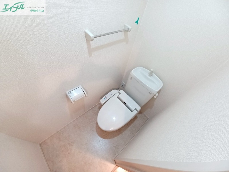 トイレ　同型参考写真