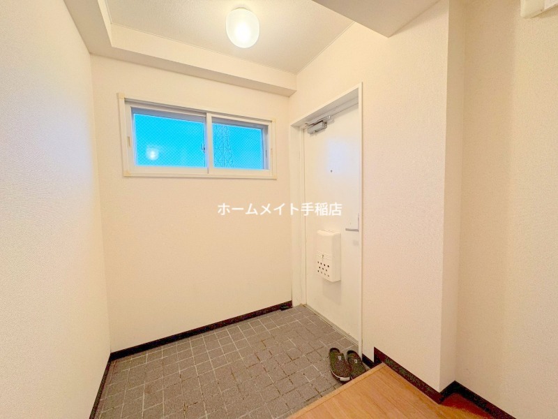 玄関　玄関スペース、シューズボックス付きです♪