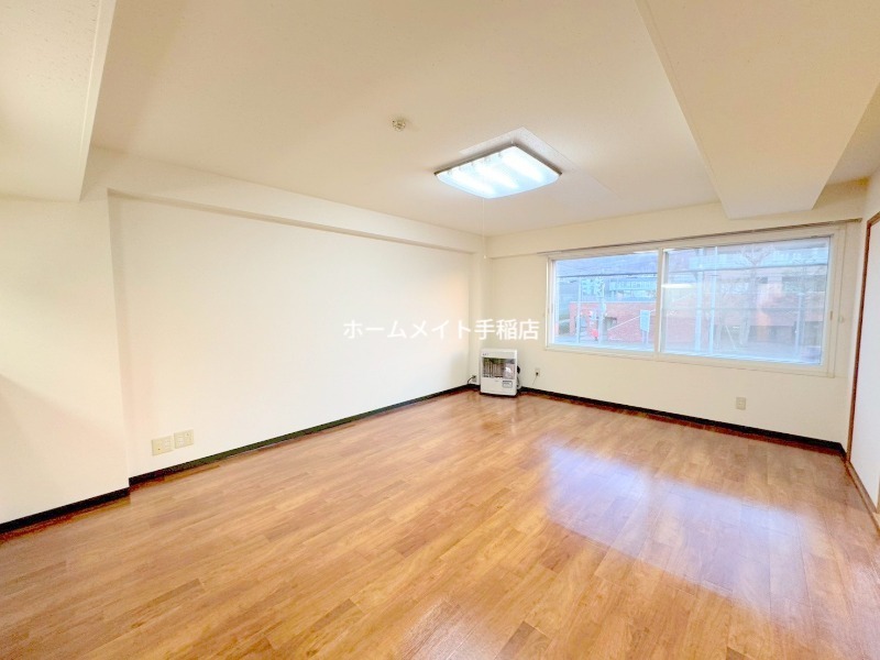 居室・リビング　明るく広々リビングスペース♪