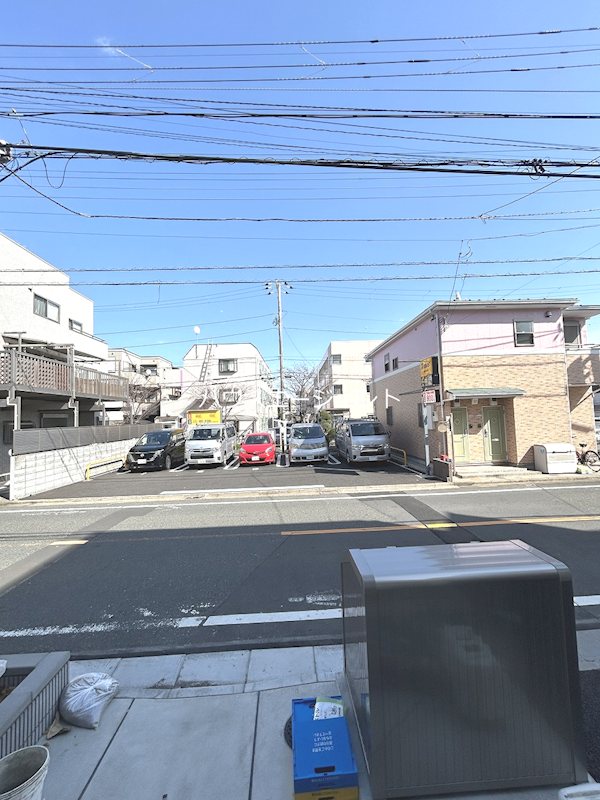 眺望　大通りから少し離れた住宅街です。