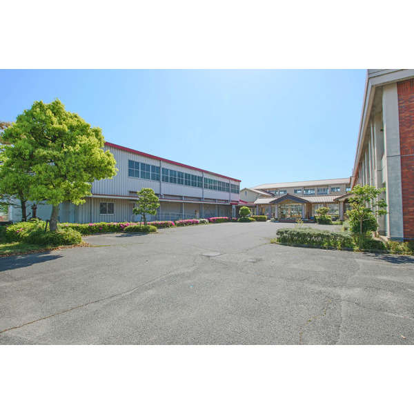 小学校　瀬戸内市立国府小学校（小学校）まで1661m
