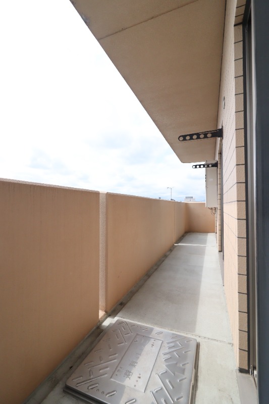 バルコニー　図面と現状に相違がある場合には現状を優先