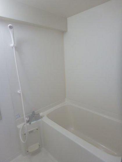 バス・シャワールーム　※他号室の写真です