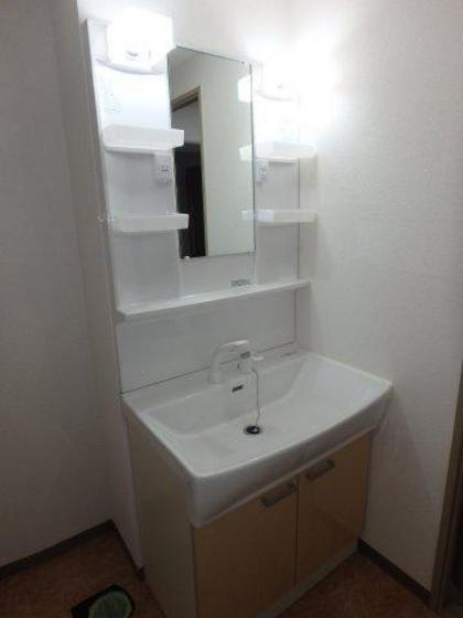 洗面設備　※他号室の写真です