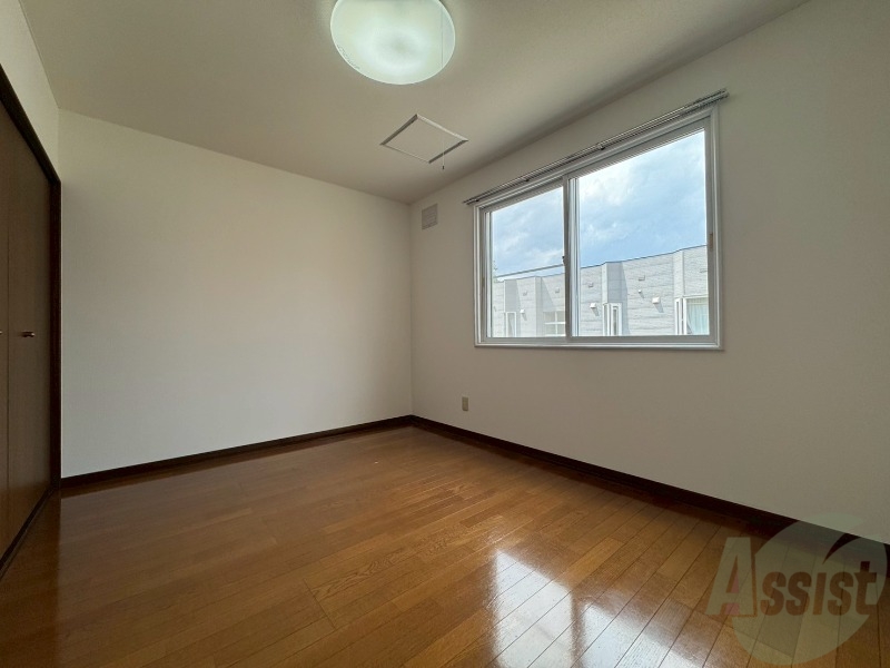 その他部屋・スペース　寝室です。部屋をどう使うかはあなた次第です！