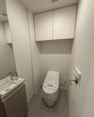 トイレ　※別部屋の参考写真です。