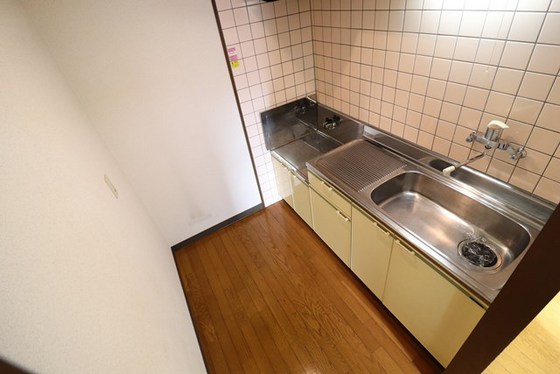 キッチン　※別部屋の写真です