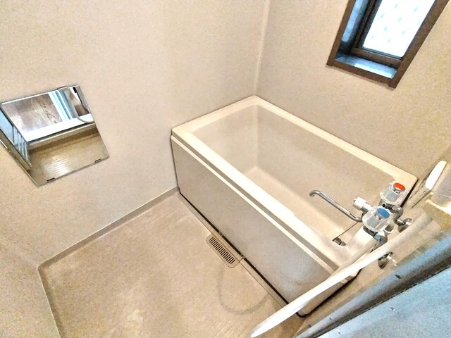 バス・シャワールーム　★★お風呂は嬉しい追焚機能付きです♪★★