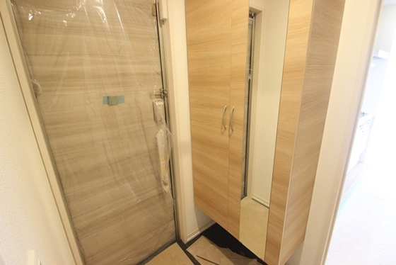 玄関　※別部屋の写真です