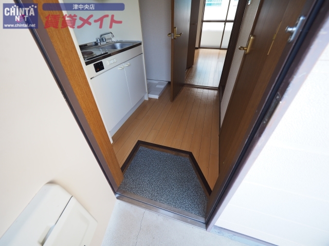 玄関　同型参考写真