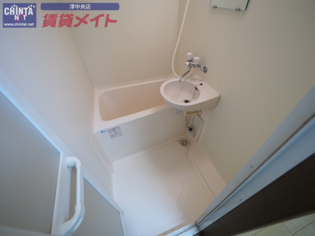 バス・シャワールーム　同型参考写真