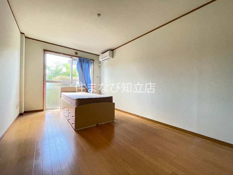 居室・リビング　同型別部屋写真