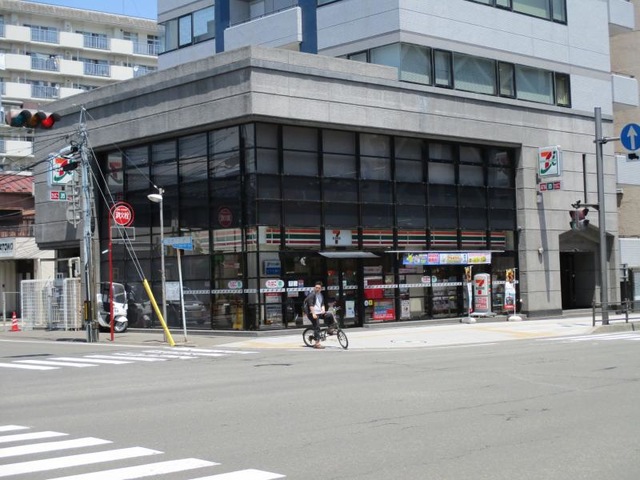 コンビニ　セブンイレブン仙台木町通2丁目店（コンビニ）まで281m