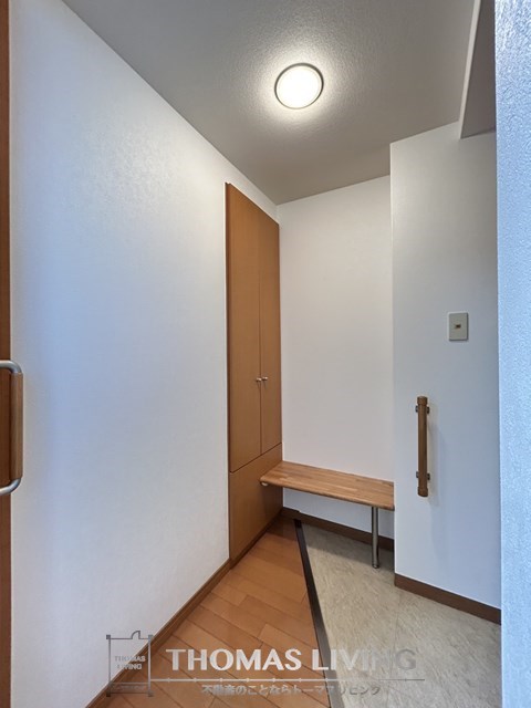 玄関　玄関もバリアフリーでらくらく安心です！