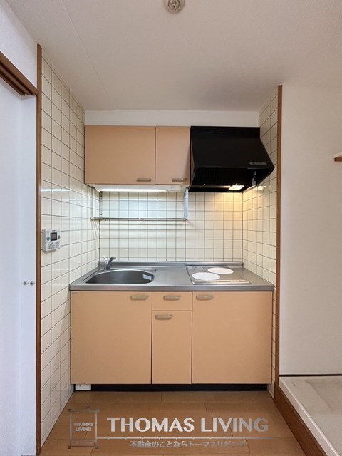 キッチン　IHコンロが二口ついています。