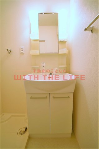 洗面設備　使いやすい独立洗面台です