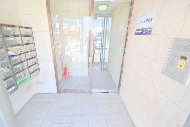 エントランス　エントランス