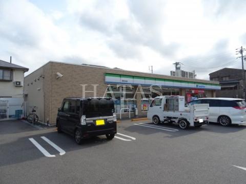 コンビニ　ファミリーマート　西尾中畑店（コンビニ）まで100m