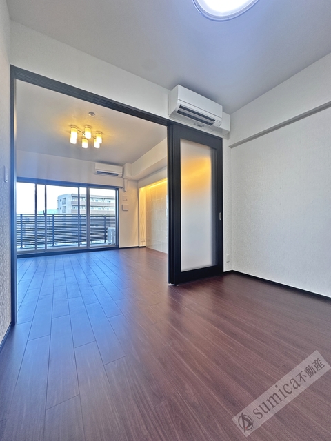 バルコニー　温かみのある内装です♪