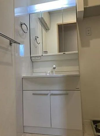 洗面設備　※別部屋の参考写真です。