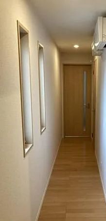 玄関　※別部屋の参考写真です。