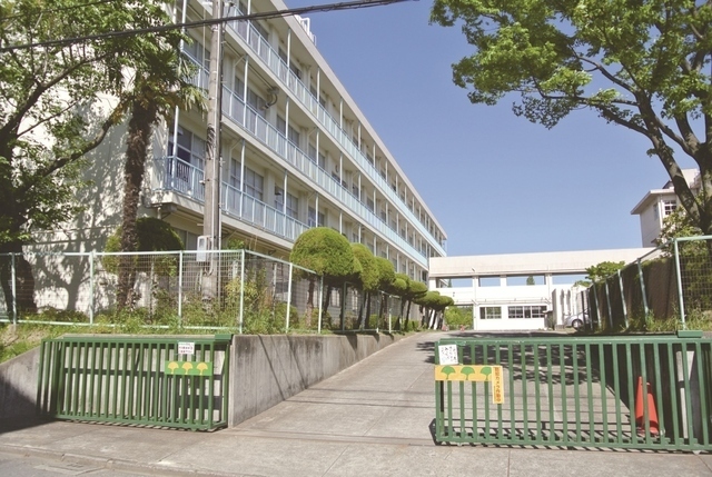 小学校　春日井市立中央台小学校（小学校）まで50m