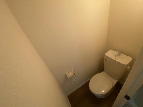 トイレ　設備・仕様は号室により異なる為、現況を優先致します。