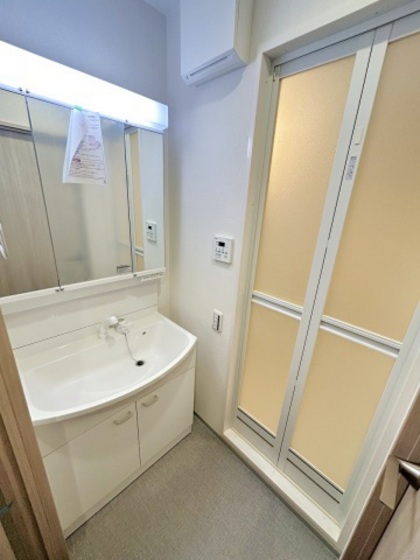 洗面設備　※別部屋の写真です