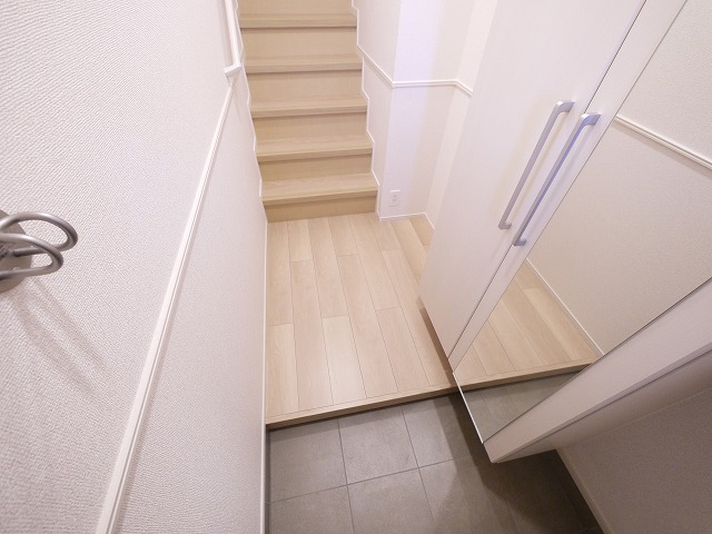 玄関　明るい玄関です
