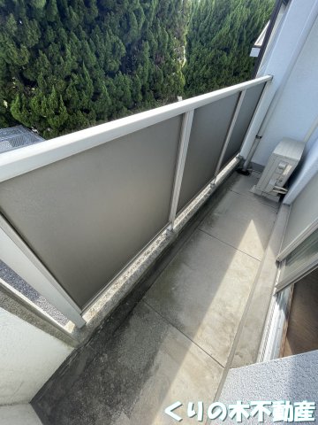 バルコニー　開放的で明るい空間を演出してくれるバルコニーです
