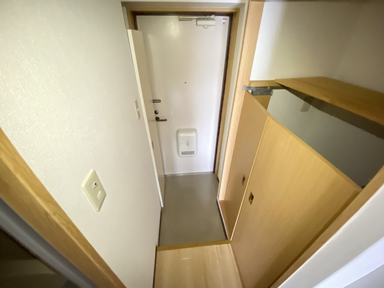 玄関　※別部屋の写真です
