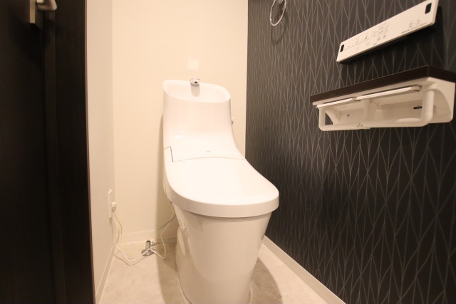 トイレ　※別室の参考写真の為、現況優先です。