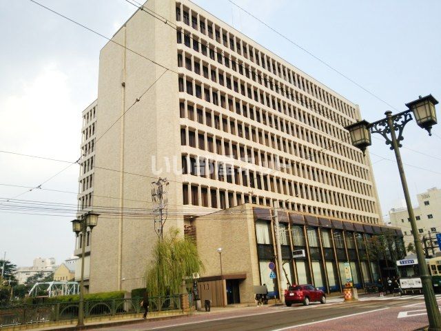 銀行　十八親和銀行本店（銀行）まで263m