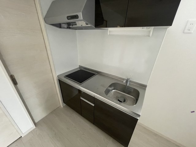 キッチン　同物件別部屋写真