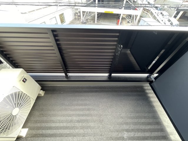バルコニー　同物件別部屋写真