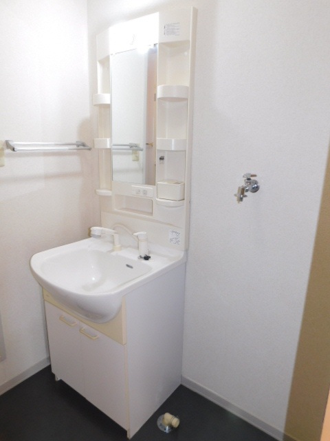 洗面設備　洗髪洗面化粧台＆洗濯機置場