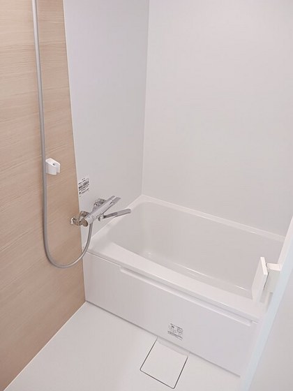 バス・シャワールーム　※別部屋の写真です