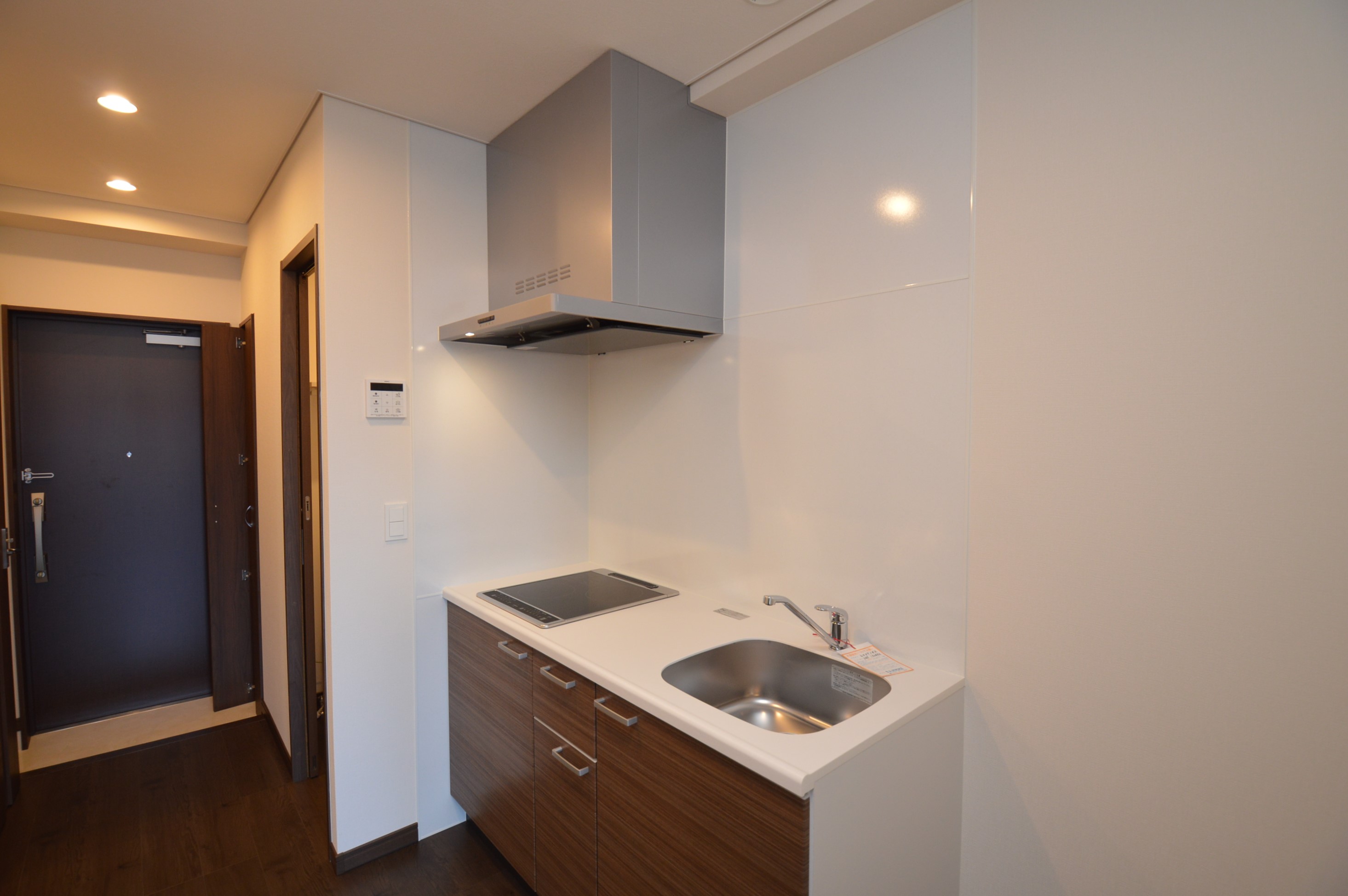 キッチン　（参考）他室の写真を使用しています。現況優先となります。