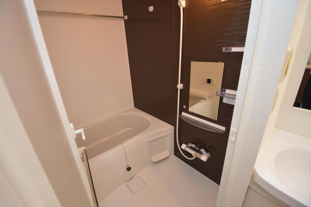 バス・シャワールーム　（参考）他室の写真を使用しています。現況優先となります。