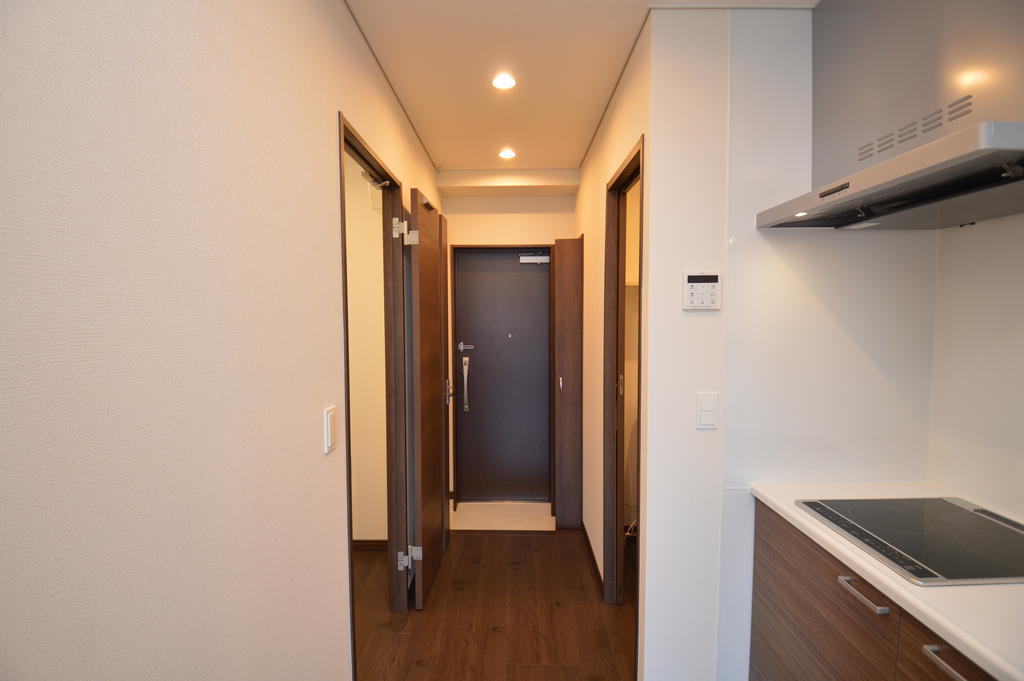 玄関　（参考）他室の写真を使用しています。現況優先となります。