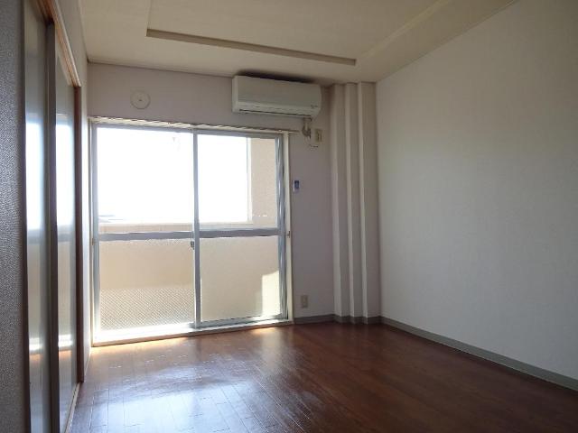 居室・リビング　南西洋室